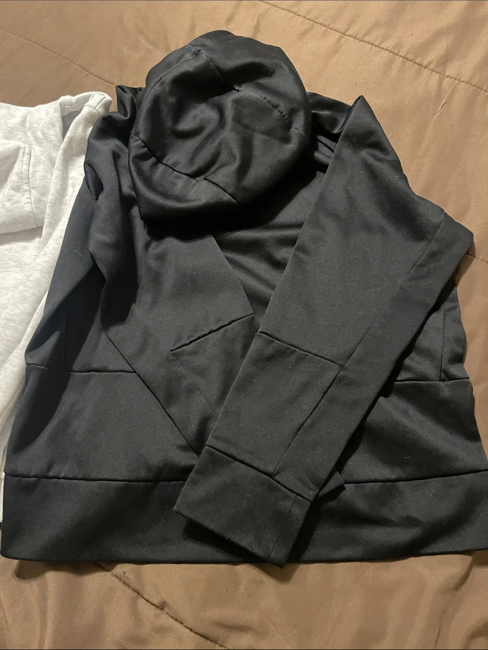 Nike Black & Light Gray Graphic Nike Pullover Hoodies, size large boys.